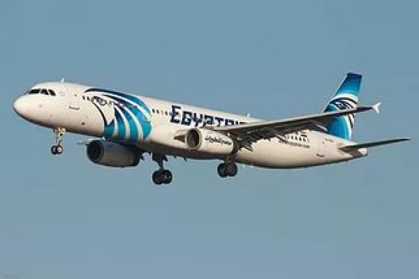 На борту разбившегося самолета EgyptAir произошел взрыв — эксперты