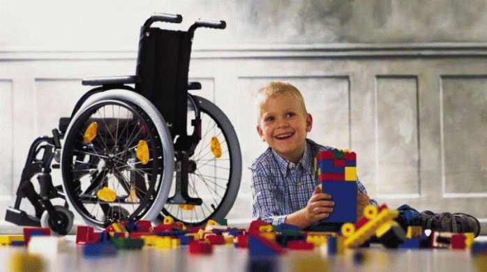 Порошенко посилив соцзахист осіб, які доглядають за дітьми-інвалідами