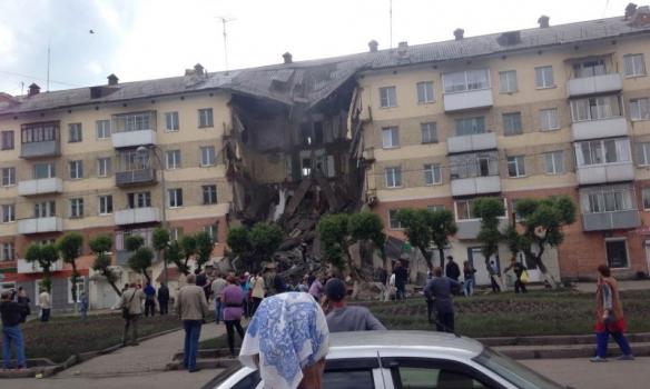 В России при обрушении многоэтажного дома один человек погиб и трое ранены (ФОТО, ВИДЕО)