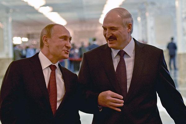 Путин попросил Лукашенко увеличить экспорт продовольствия в Россию