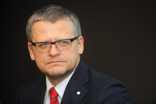 Глава МОЗ Латвії пішов у відставку через операцію поза чергою