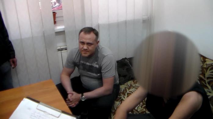 ГПУ виклала відео затримання топ-менеджера компанії Курченка