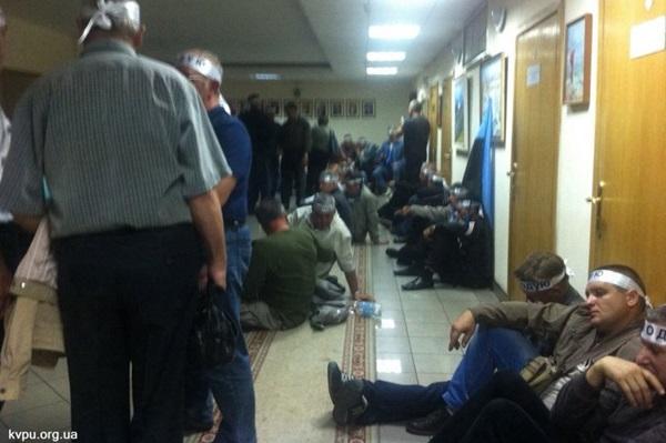 Шахтеры-инвалиды заблокировали кабинеты Минсоцполитики и объявили голодовку — Волынец