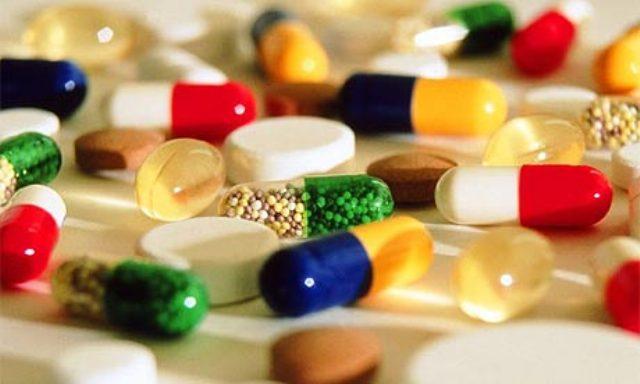 Порошенко підписав закон про спрощення держреєстрації ліків