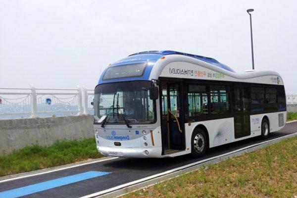 Китай впервые запускает электроавтобусы с системой беспроводной зарядки