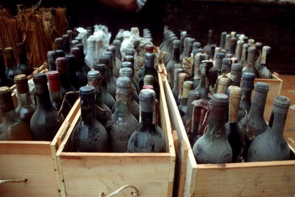 РФ продає кримські вина Білорусі і збирається відправити їх бойовикам на Донбас