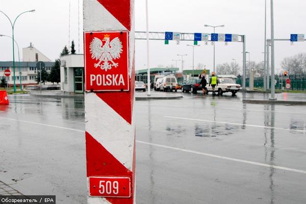 Польша приостанавливает безвизовое приграничное движение с Украиной