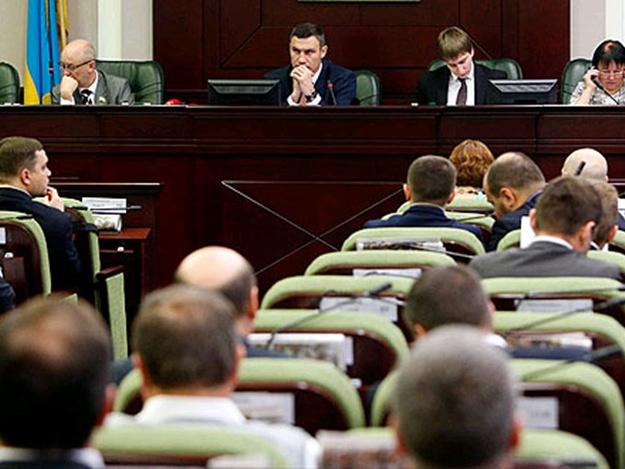 Киевсовет отсрочил повышение тарифов на жилкомуслуги