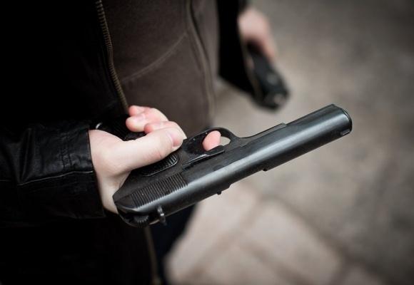 В Киеве в подъезде дома застрелили мужчину