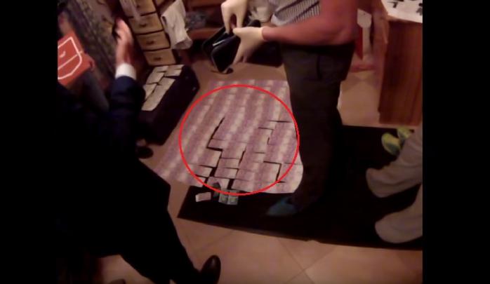 СБУ обнародовала видео задержания на взятке замглавы Минздрава