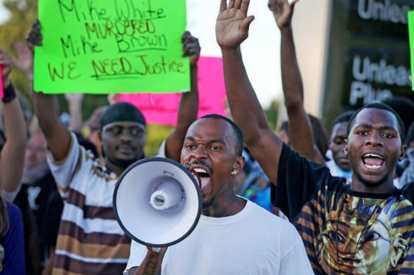 «Темношкірі протести»: в США після атак на поліцію затримано майже 200 осіб