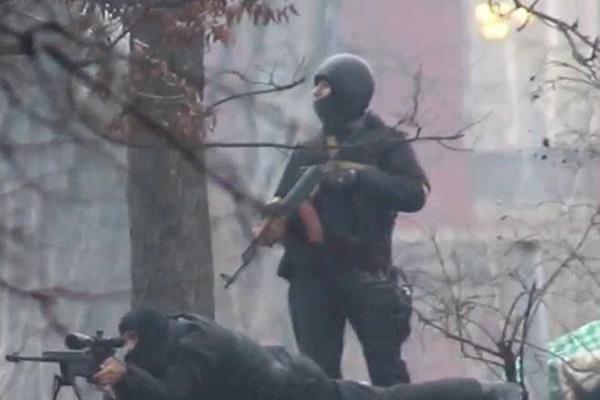 ГПУ обыскала причастных к уничтожению оружия, из которого убивали майдановцев (ФОТО)