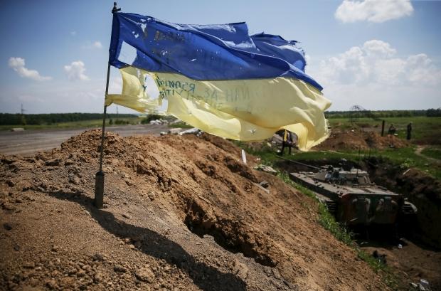 Украина за сутки потеряла на Донбассе 7 защитников, 14 ранены