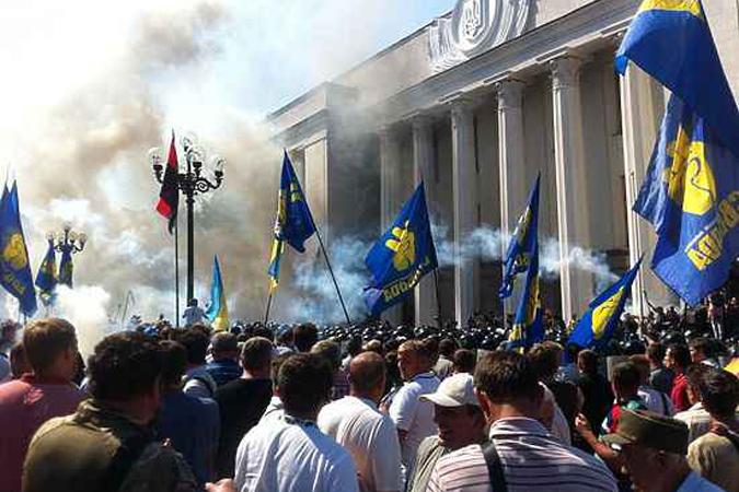 «Свобода» заявила, що ГПУ почала вручати обвинувальні акти фігурантам «справи 31 серпня»