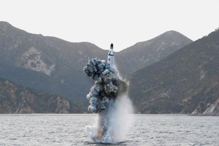 КНДР відпрацювала ядерні удари по Південній Кореї