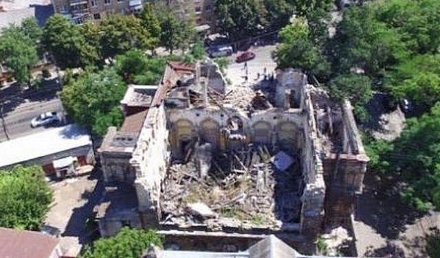 В Одессе рухнул памятник архитектуры «Масонский дом» (ФОТО, ВИДЕО)