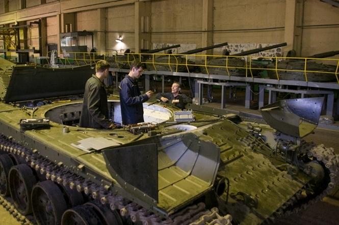 Военная прокуратура отсудила у Львовского бронетанкового завода 13,7 млн грн