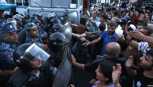 В Ереване задержаны 140 демонстрантов