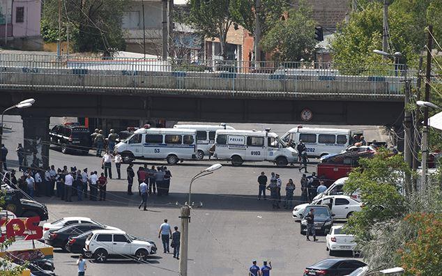 Спецслужба подтвердила освобождение всех заложников в Ереване