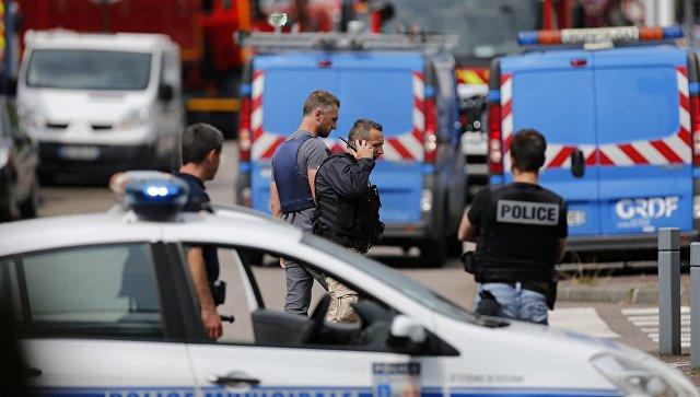 Полиция установила личность одного из напавших на церковь во Франции