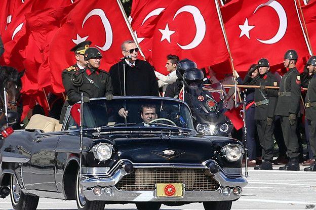 СМИ: Эрдоган готовится подчинить себе армию и военную разведку