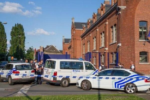 Установлена личность напавшего с мачете на полицейских в Бельгии