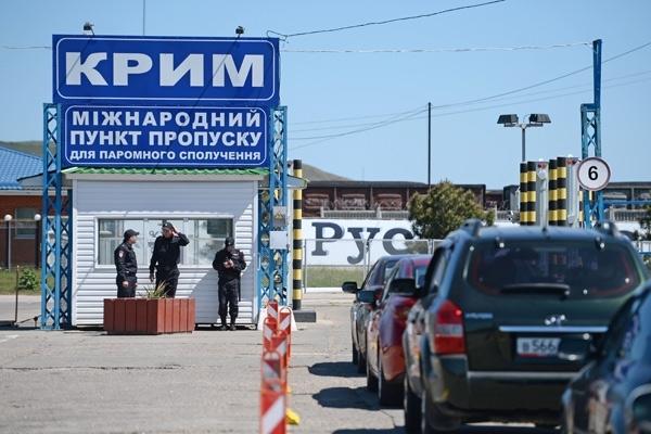 Госпогранслужба рекомендует отказаться от поездок в оккупированный Крым (ВИДЕО)