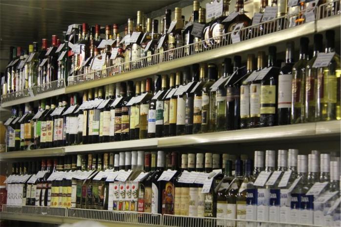 Мінекономрозвитку планує підняти ціни на горілку та вина на 22-50%