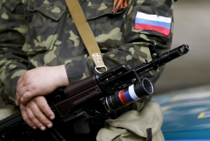 Штаб: Боевики обстреляли автомобиль украинских наблюдателей (ФОТО)