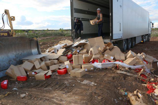 У Росії контрабандисти відремонтували дорогу, щоб ввозити санкційні товари