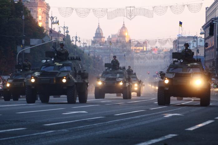 Друга репетиція військового параду у Києві пройшла без пошкоджень дороги — «Київавтодор»