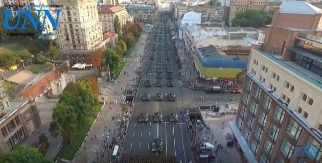 Генеральна репетиція військового параду у Києві з висоти пташиного польоту (ВІДЕО)