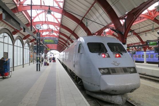 Быстрые, но опаздывают. Скоростные поезда Швеции оказались самыми непунктуальными в Европе