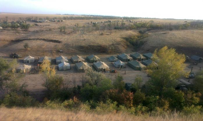 Российская армия устанавливает полевой лагерь близ границы Украины