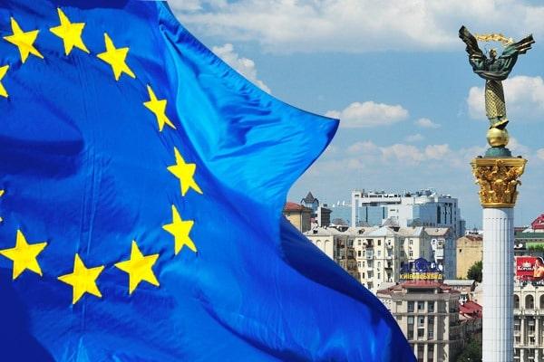 Комитет Европарламента заслушал доклад по безвизу для Украины и предварительно одобрил