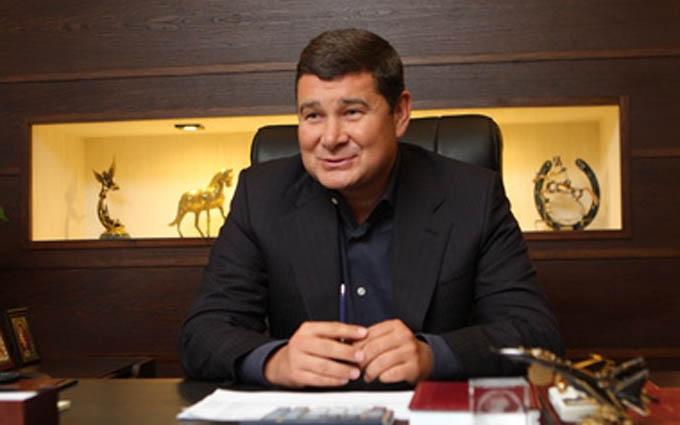 Суд оставил под стражей фигуранта «газового дела» — помощника Онищенко