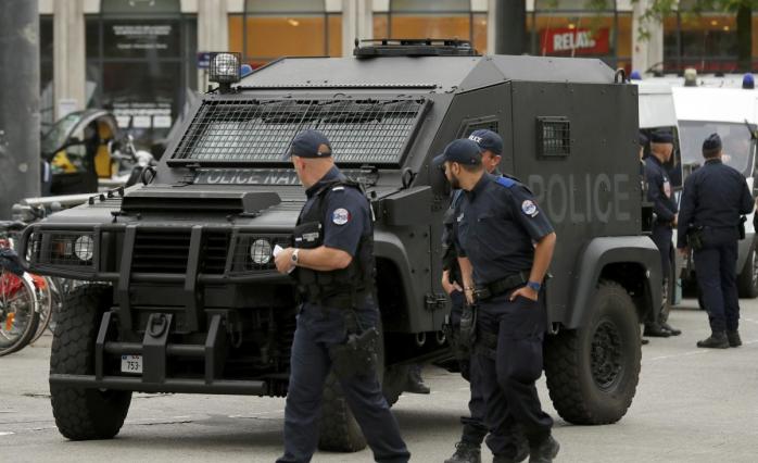 «Жіночий спецназ ІДІЛ»: одній із затриманих в Парижі пред’явили обвинувачення