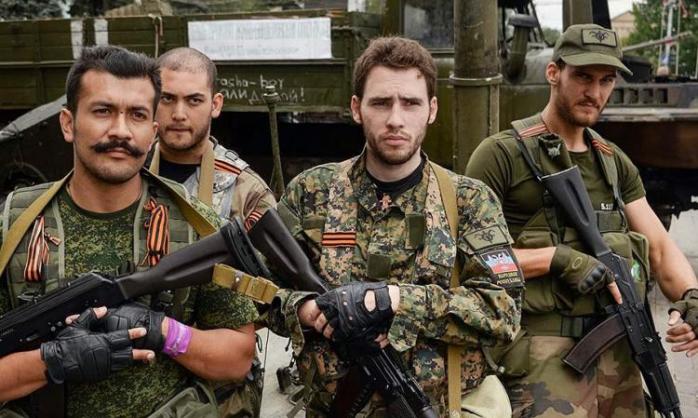 Розвідка зафіксувала прибуття в зону АТО російських снайперів