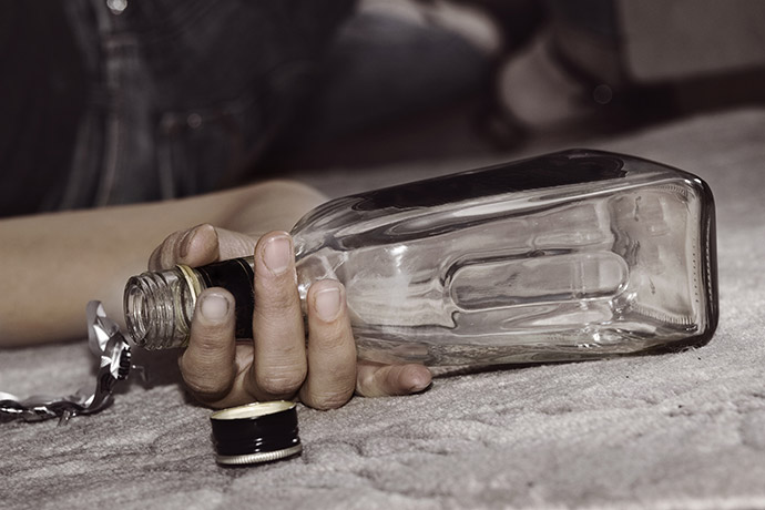 Ще п’ятеро осіб померли від отруєння алкоголем із Харківської області