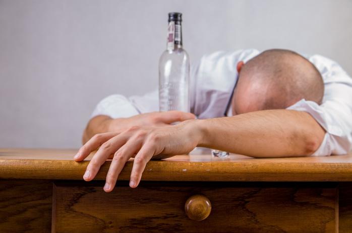 Встановлено особу виробника алкоголю, від вживання якого померло 18 осіб (ФОТО)