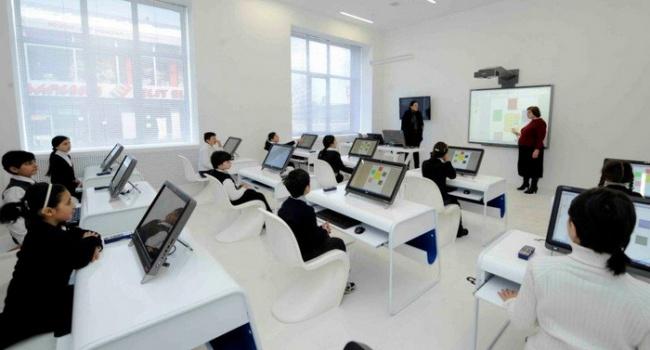 Китай передал для украинских опорных школ больше 20 тыс. компьютеров