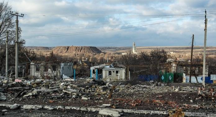 Немецкие журналисты показали масштабы разрушений в Широкино (ВИДЕО)