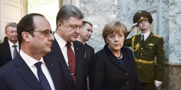 Порошенко проинформировал Францию и Германию об ухудшении ситуации на Донбассе