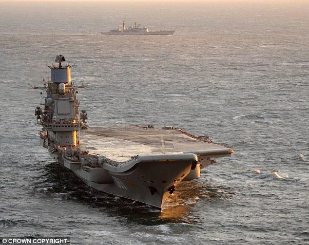 Латвія знову засікла корабель РФ, а Британія привела флот у боєготовність (ФОТО)