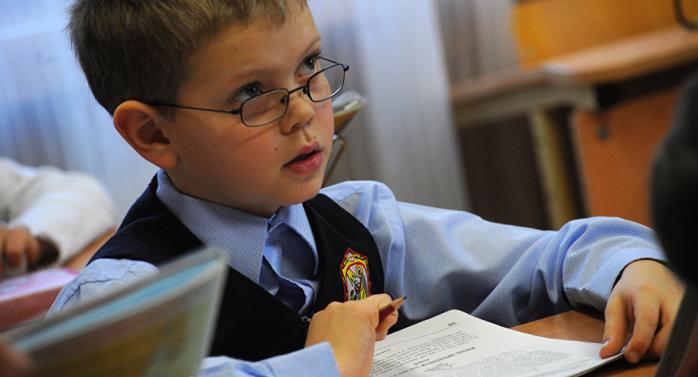 В школах для нацменшин мають більше викладати українською мовою — Міносвіти