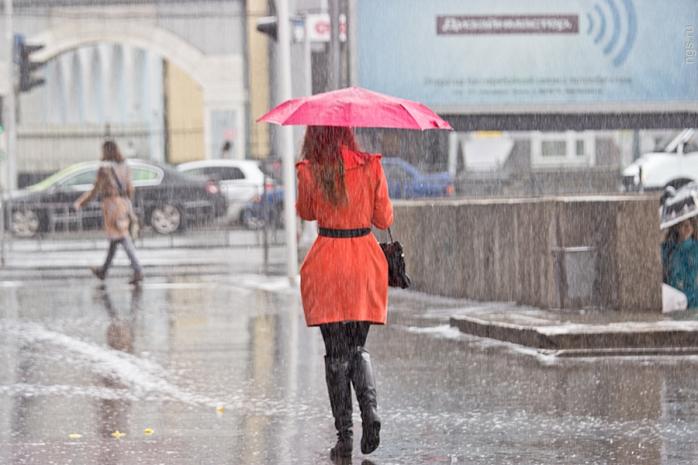 Погода в Украине: дожди на западе, похолодание в центре и мокрый снег в столице (КАРТА)