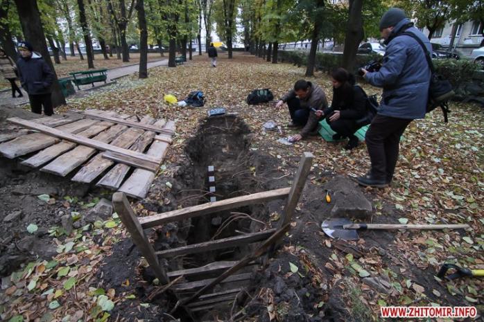 В Житомире археологи нашли старинное подземелье (ФОТО, ВИДЕО)
