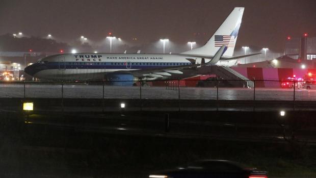 Літак Трампа невдало приземлився в аеропорту Нью-Йорка (ВІДЕО)