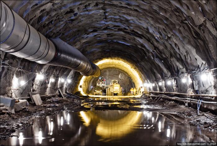 «Укрзалізниця» закінчила прокладання одного з найдовших залізничних тунелів
