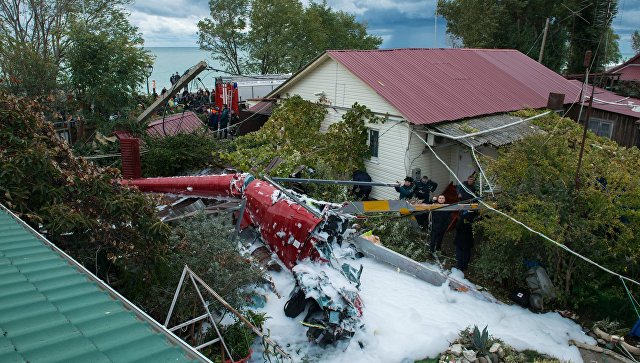 Вертолет упал на личный дом на границе РФ с Абхазией